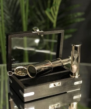 OFİS DEKOR ÖZEL KUTUSUNDA PUSULA KIM KUM SAATİ VE DÜRBÜL SET