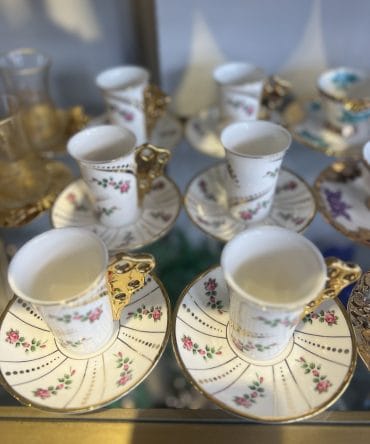 PORSELEN BEYAZ GOLD YALDIZ ÇİÇEK DETAY FİNCAN TAKIMI