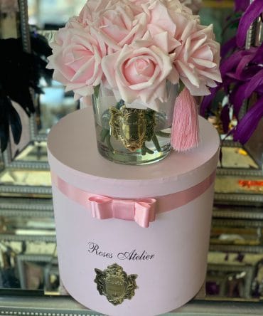 Oda Kokusu Pembe Gül buketlerimiz 12 li Şeffaf vazo